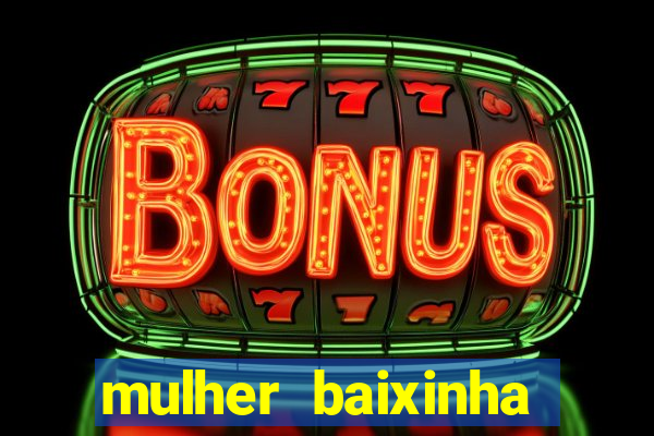 mulher baixinha transando com homens altos